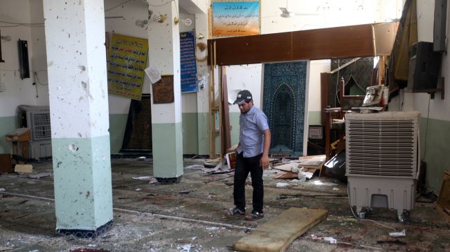 12 die as bomb attack targets Iraq Shia worshippers