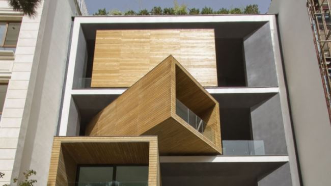Iran architect builds rotating home in Tehran