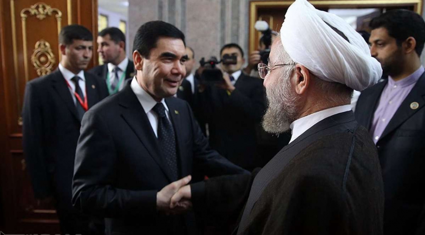 President Rouhani confers with Turkmen counterpart
