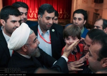 President Rouhani meets with Iranian expatriates in Tajikistan