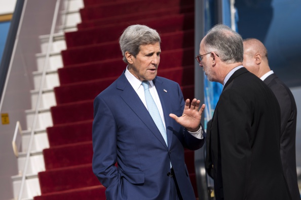 Kerry in Paris to push anti-ISIS campaign