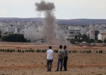 Islamic State crisis: New strikes in Syria near Kobane