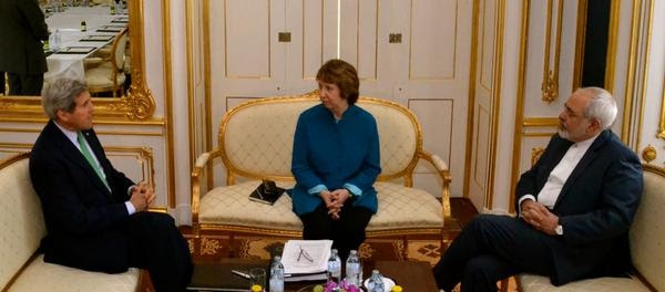 Zarif, Ashton, Kerry review nuclear dispute in Vienna