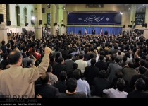Leader calls for oil-free economy in Iran 