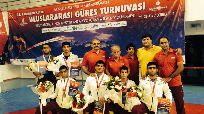 Young Iranian wrestlers collect 11 medals in Turkey tournament