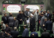 Rouhani in Majlis to defend science minister nominee