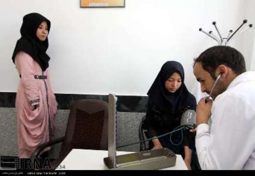 Iran is to offer healthcare services to Afghan refugees
