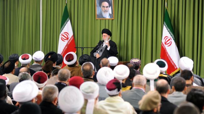 West cannot bring Iran to knees over N-issue: Leader