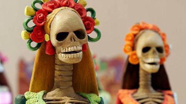 Iran museum displays Latin American dolls