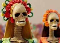 Iran museum displays Latin American dolls