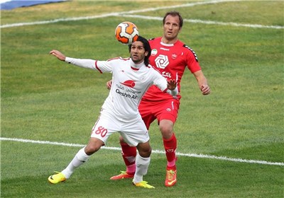 Reza Khaleghifar joins Persepolis football team 