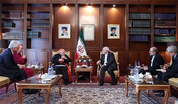Iranian FM meets high-ranking US priests in Tehran