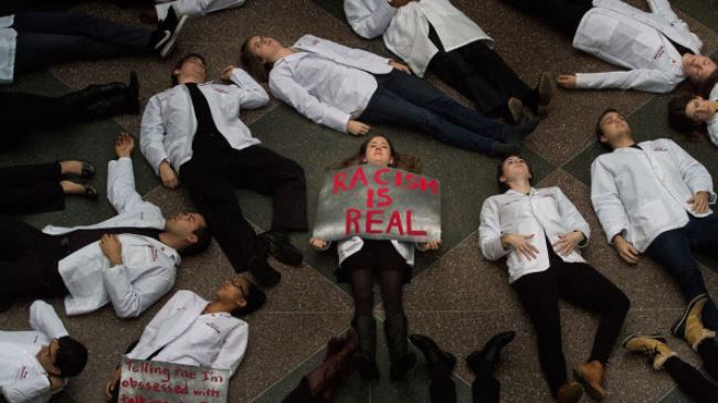 US medical students stage die-ins to protest racism, police brutality