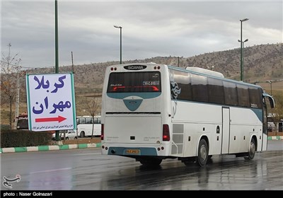 Iranian buses head to transfer pilgrims from Iraq 