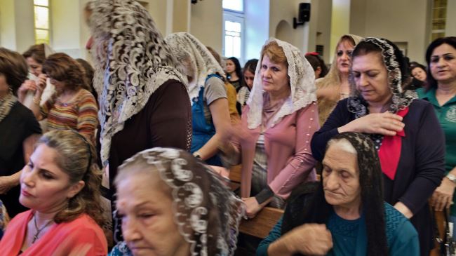 At least 160,000 Iraqi Christians flee Mosul: Iraqi MP