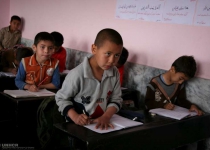 Iran allows Afghan refugees to study at Iranian schools
