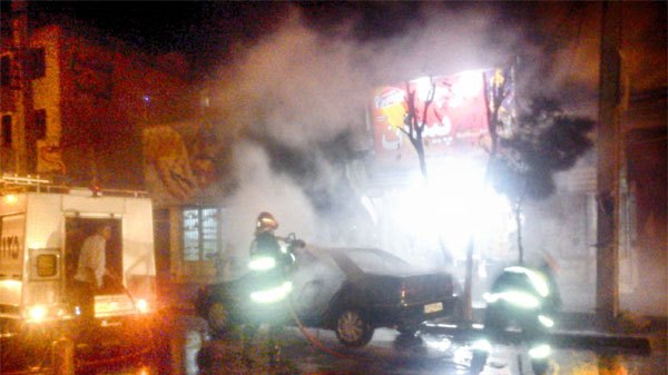 Explosion of gas cylinder kills two people