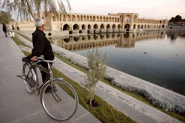 Isfahan water shortage must be dealt with as national matter