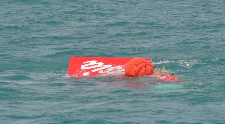 Singapore: Fuselage of crashed AirAsia plane located 
