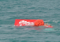 Singapore: Fuselage of crashed AirAsia plane located 