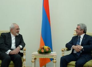 Zarif meets with Armenian president