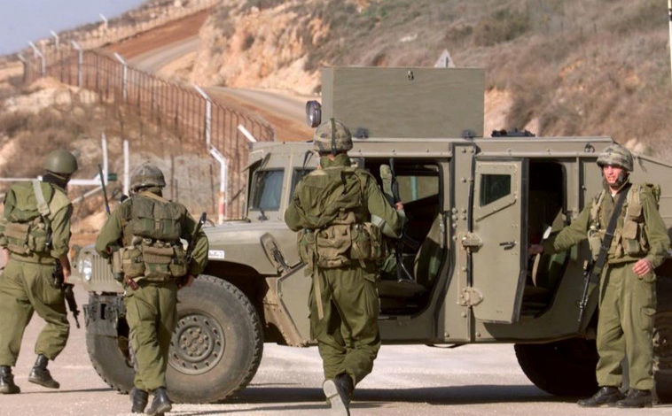 IDF vehicle attacked by anti-tank missile on Lebanon border; army reportedly returns fire
