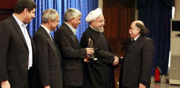 President Rouhani honors top researchers