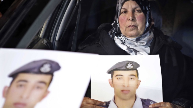 After new ISIS video, Family of captive Jordanian pilot demands update