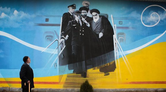 Ayatollah Khomeini returns to Iran