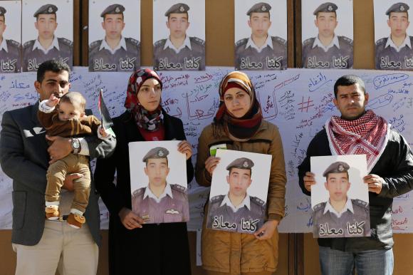 Islamic State video purports to show Jordanian pilot burnt alive