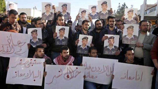 Jordan executes 2 al-Qaida prisoners after IS kills pilot