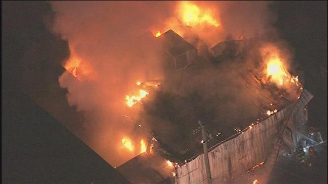 Fire burns Islamic center in Houston, Texas