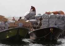 Billion dollar smuggling industry drains Iran