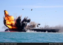 Photos: Iran starts naval war games in Strait of Hormuz  <img src="https://cdn.theiranproject.com/images/picture_icon.png" width="16" height="16" border="0" align="top">
