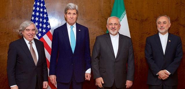 Zarif, Kerry come together for new nuclear talks in Swiss city of Montreux