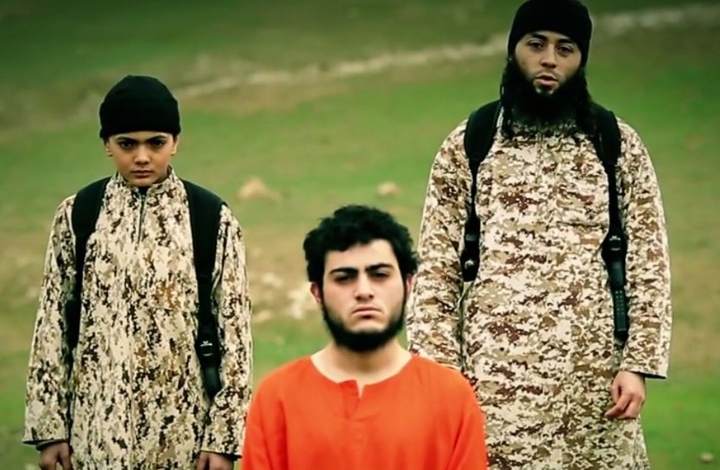 ISIS video appears to show child soldier killing Israeli spy