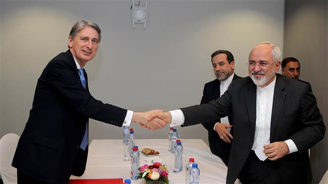 Irans Zarif, UKs Hammond meet in Brussels