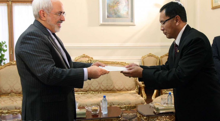 Iranian FM, Brunei envoy discuss bilateral ties