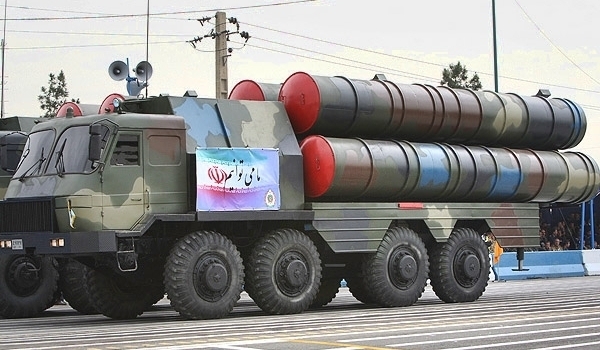 Iranian version of S-300 missile shield goes on display in Army Day parades