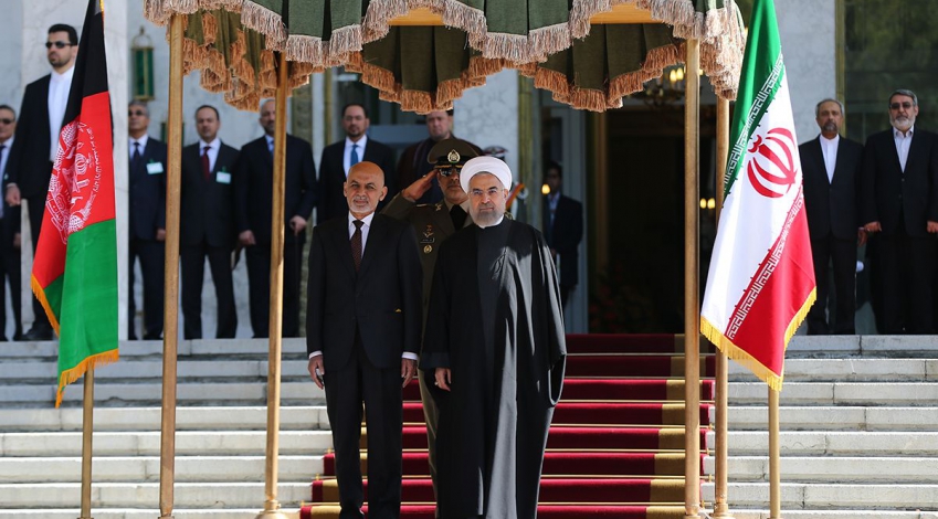 President Rouhani officially welcomes Afghan counterpart