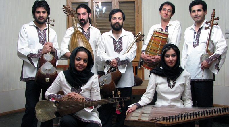 Rastak ensemble performs in Muscat