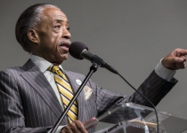 Rev. Sharpton calls on black churches to rally behind Iran deal