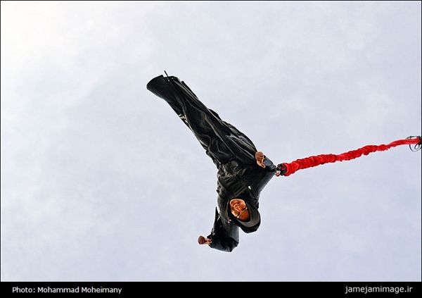 Women braver than men in bungee jumping