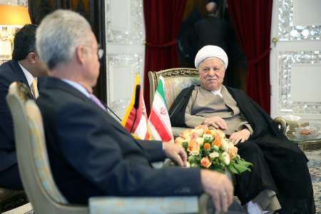 Rafsanjani: US should compensate past mistakes prior to thaw in ties