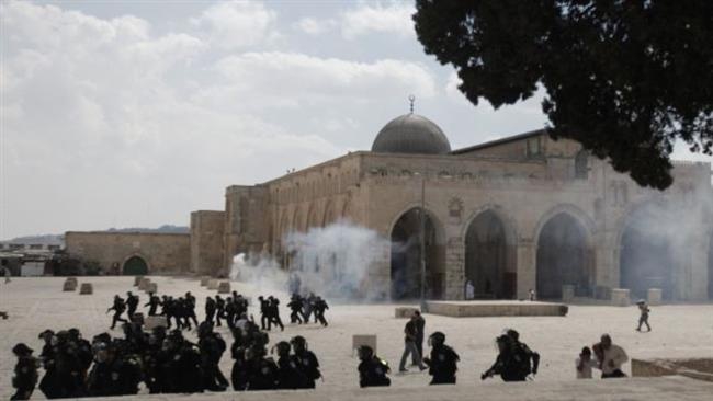 Israeli forces storm al-Aqsa Mosque, injure Palestinians