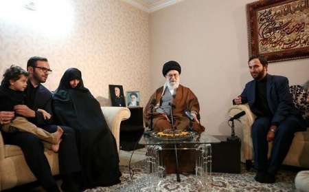 Supreme Leader receives family of Martyr General Hamadani