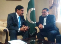 Shamkhani meets with Pakistani advisor to PM