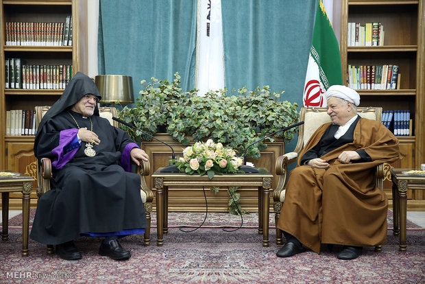Rafsanjani: Iran respecting religious minorities