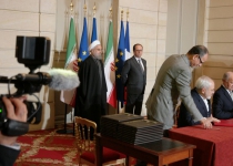Iran, France ink 20 trade, construction deals during Rouhanis visit
