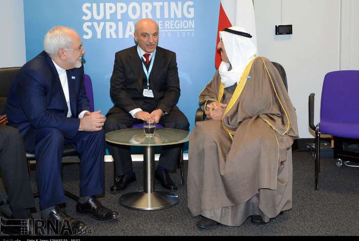 Zarif, Kuwaiti emir meet in London